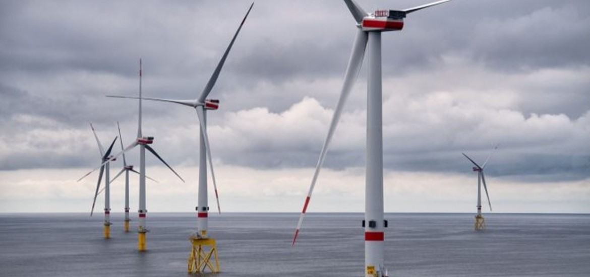 Ørsted Marks Progress with Installation of Initial Wind Turbine at Borkum Riffgrund